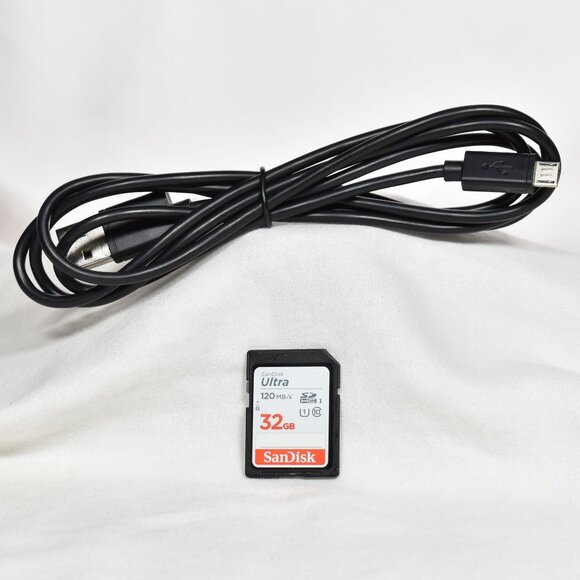 Samsung WB100 Digital Camera 16.2MP 26x Optical Zoom HD Video 32GB SD Card - Picture 9 of 12